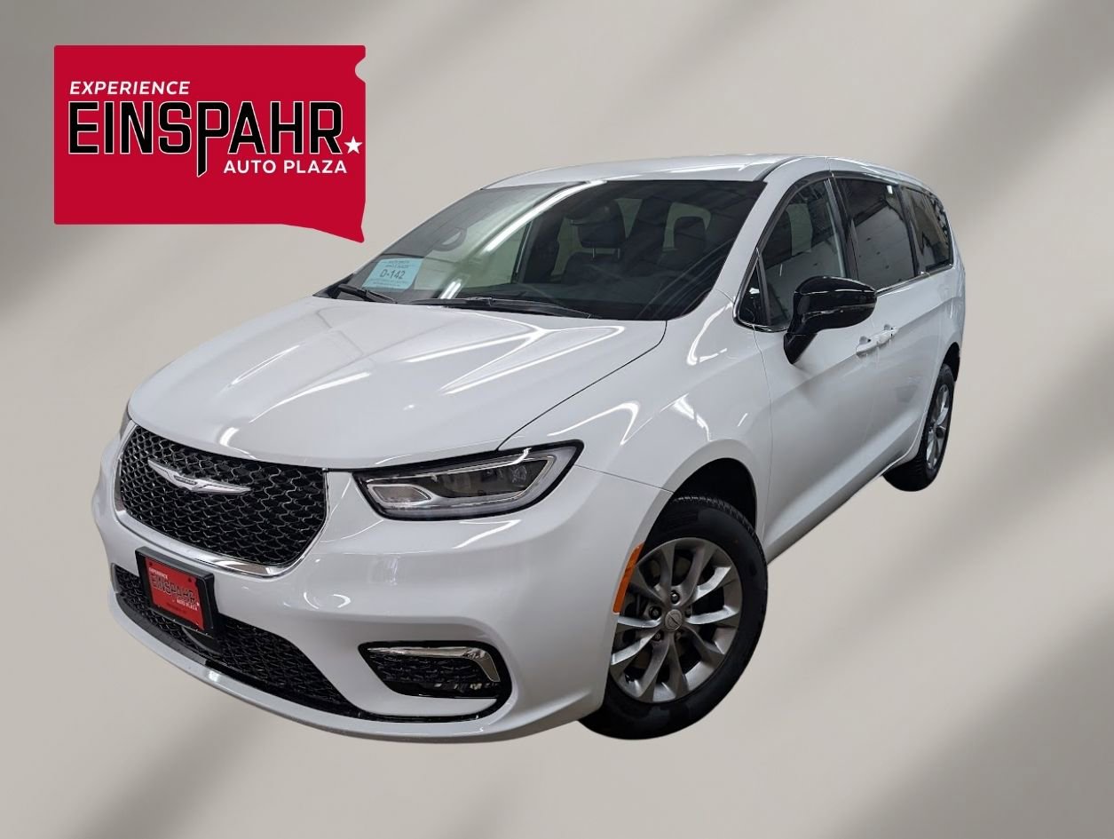 New 2026 Chrysler Pacifica Select