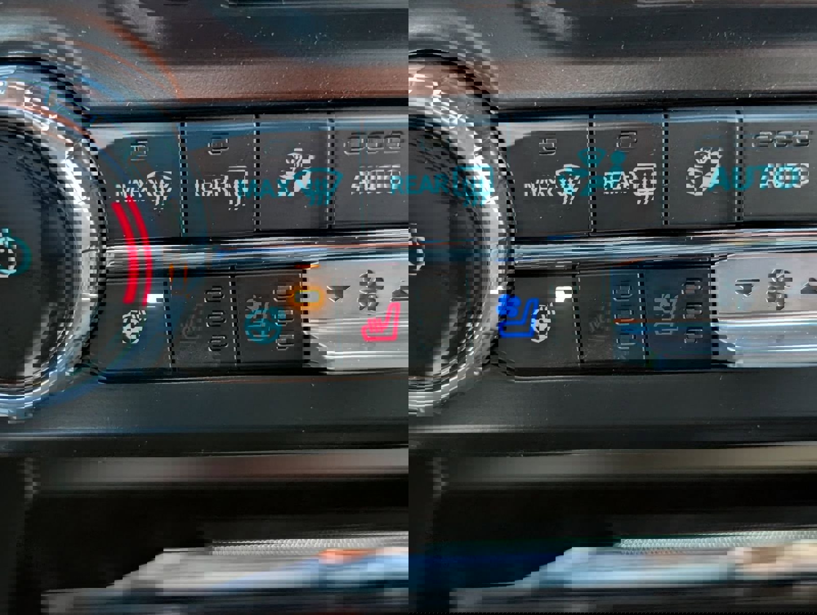 New 2026 Ford F350 King Ranch w/ Chrome Package image 19