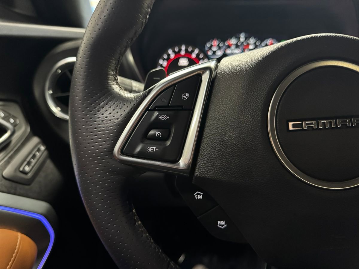 Used 2016 Chevrolet Camaro LT RWD image 41