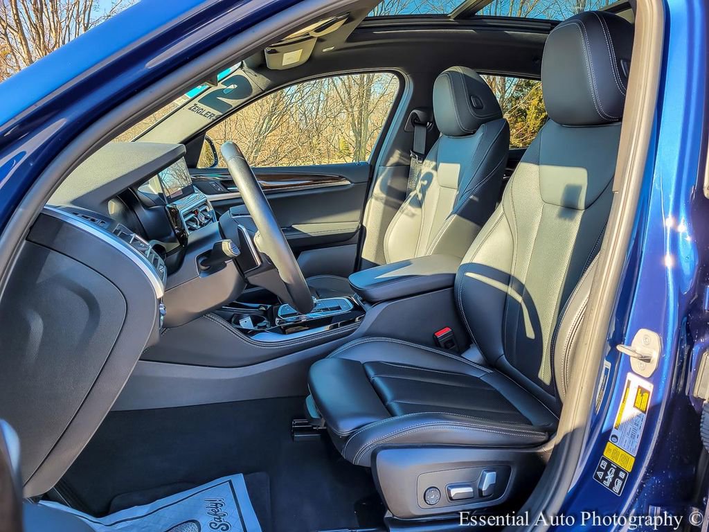 Used 2023 BMW X4 xDrive30i w/ Premium Package image 8