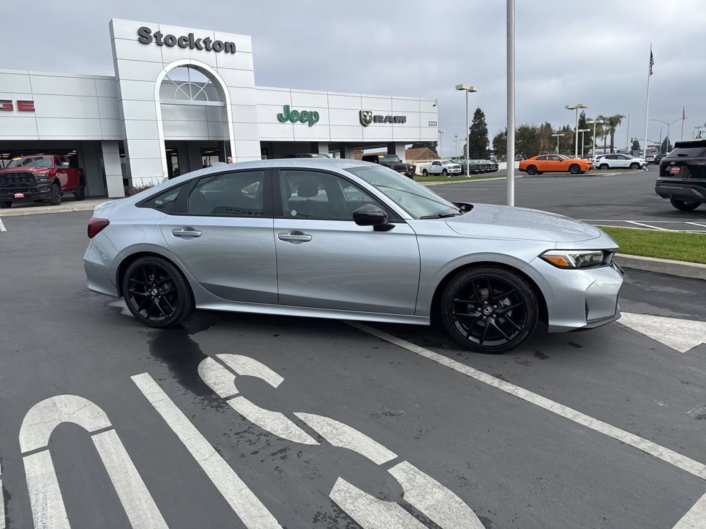 Used 2025 Honda Civic Sport image 3