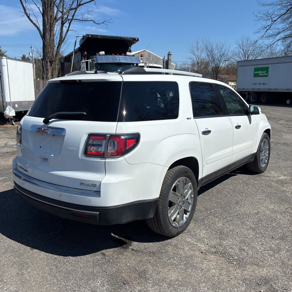 Used 2017 GMC Acadia Limited SLT image 3