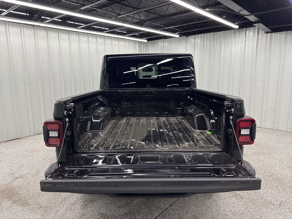 New 2026 Jeep Gladiator Sport AWD/4WD image 9
