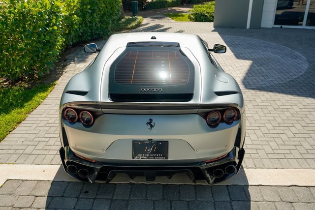 Used 2018 Ferrari 812 Superfast RWD image 21