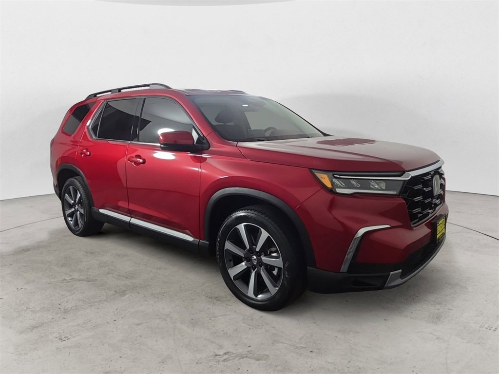 Used 2023 Honda Pilot Touring image 7
