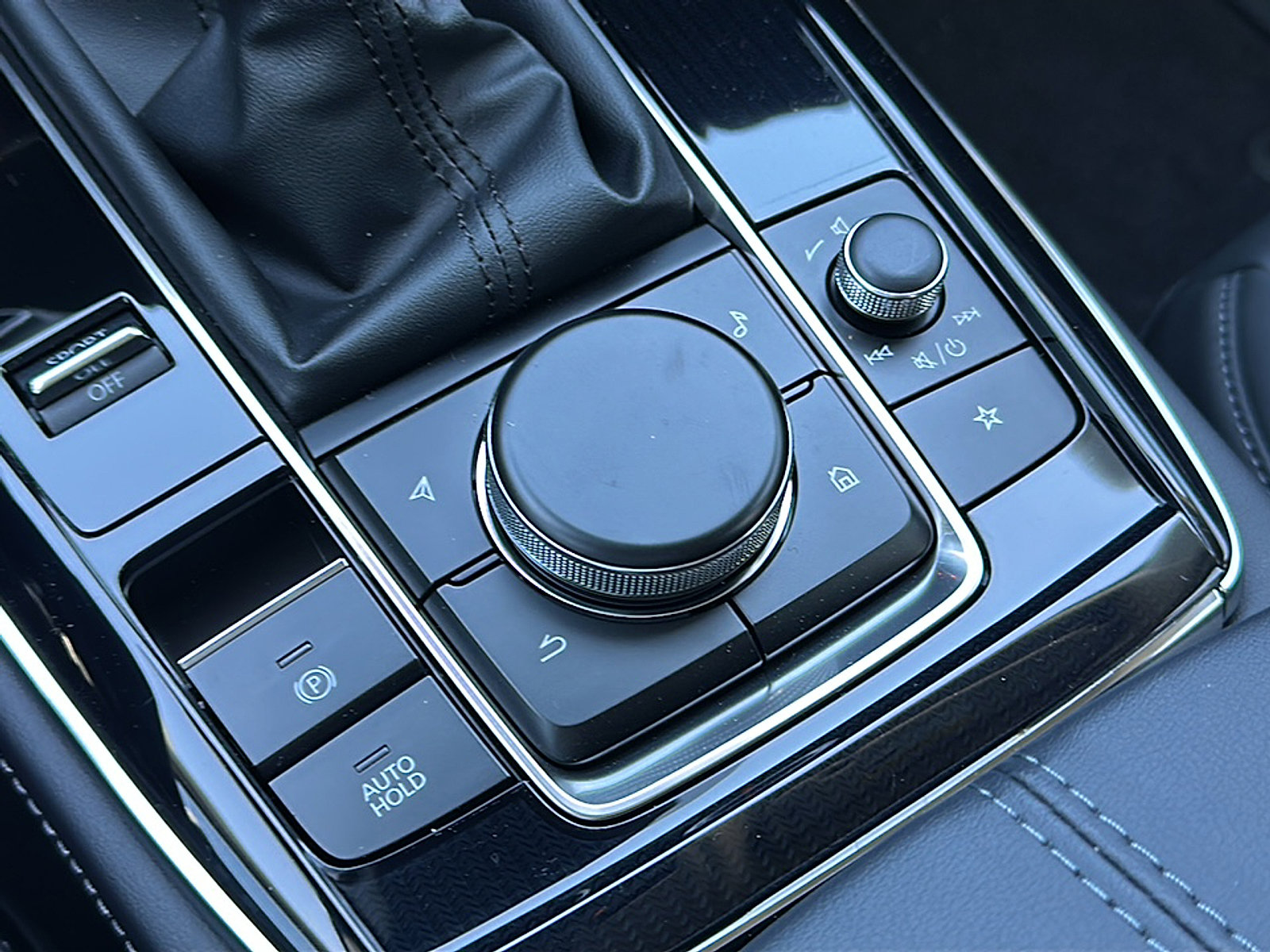 New 2025 MAZDA CX-30 AWD 2.5 S w/ Preferred Package image 25