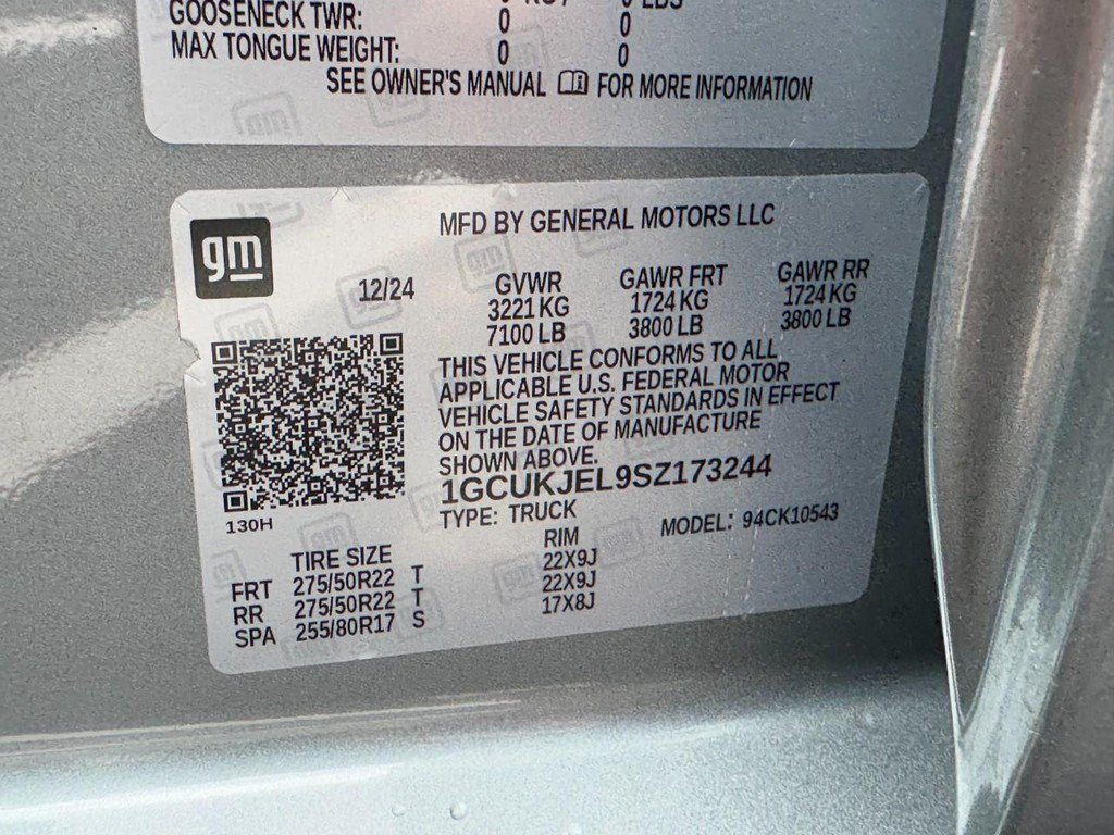 Used 2025 Chevrolet Silverado 1500 High Country w/ Technology Package AWD/4WD image 29