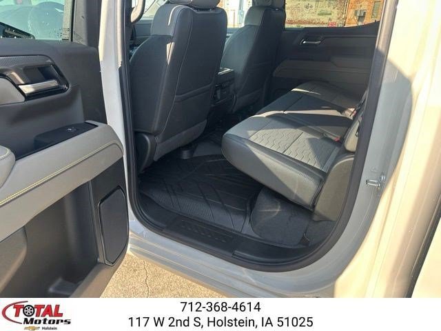 New 2026 Chevrolet Silverado 1500 ZR2 w/ Dark Appearance Package AWD/4WD image 34
