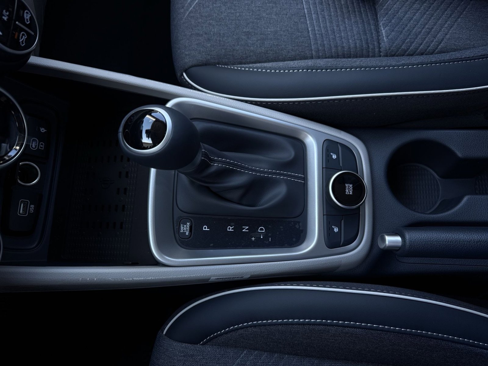 New 2026 Hyundai Venue SEL FWD image 33