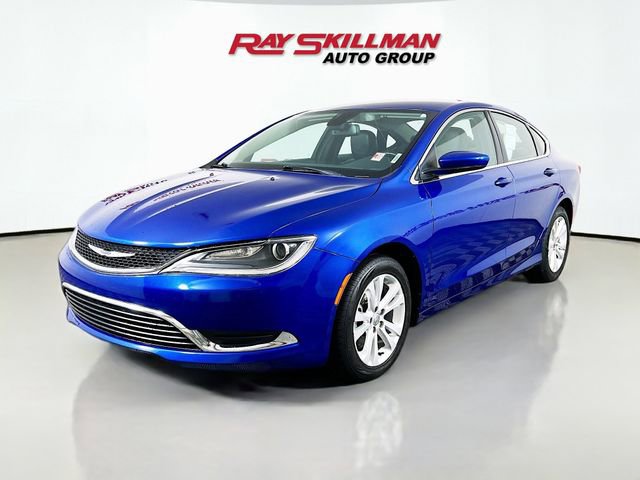 Used 2017 Chrysler 200 Limited Platinum image 3