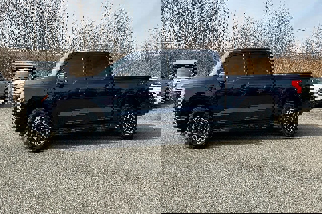 Certified 2022 Ford F150 Lightning XLT w/ Tow Technology Package image 6