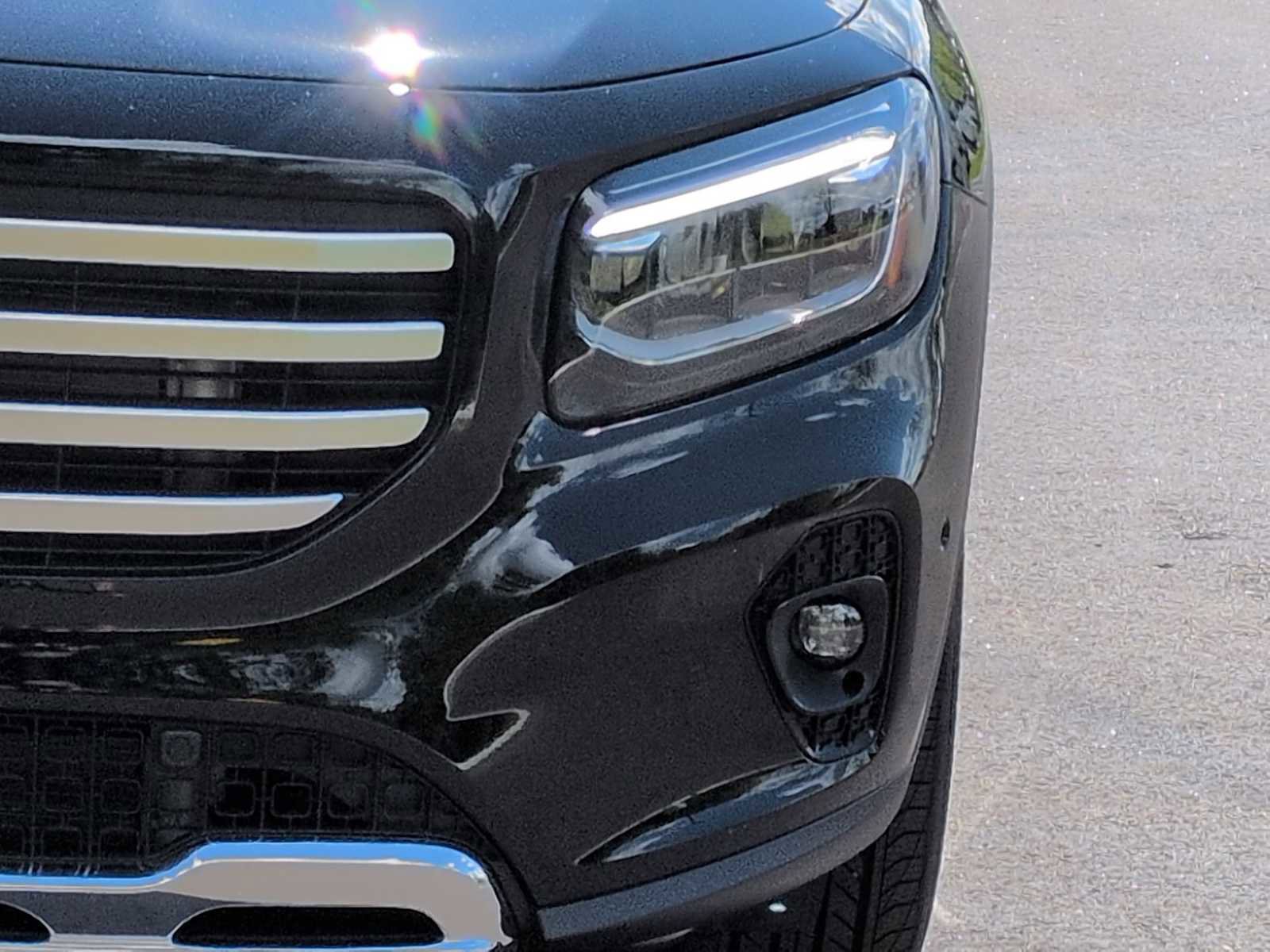 Used 2026 Mercedes-Benz GLB 250 4MATIC image 11