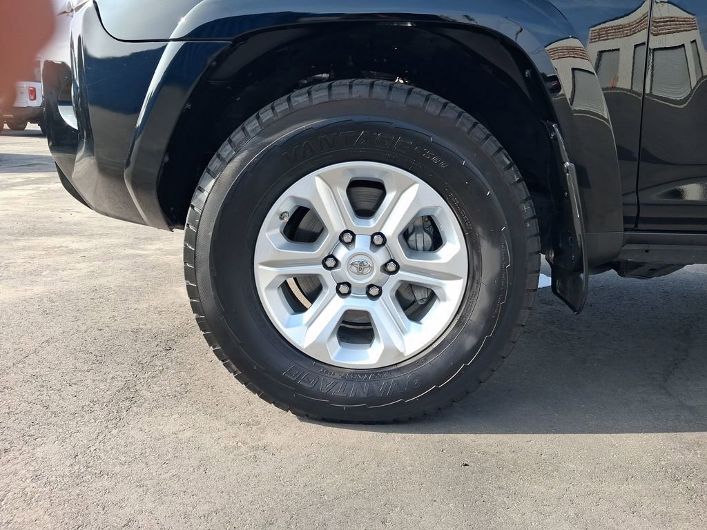 Used 2019 Toyota 4Runner SR5 Premium image 32