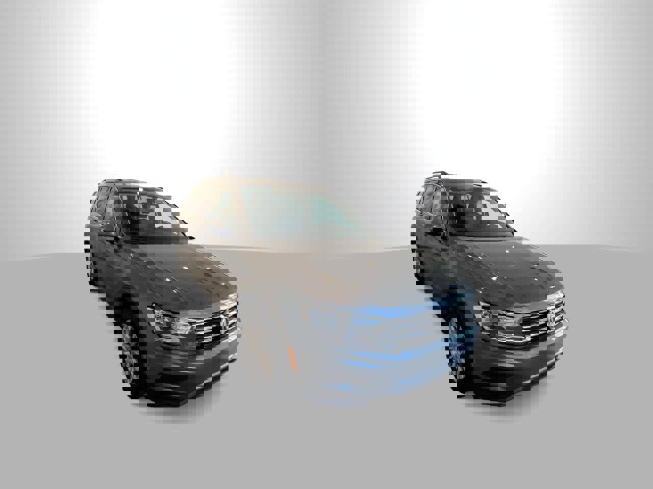 Used 2019 Volkswagen Tiguan SE image 2