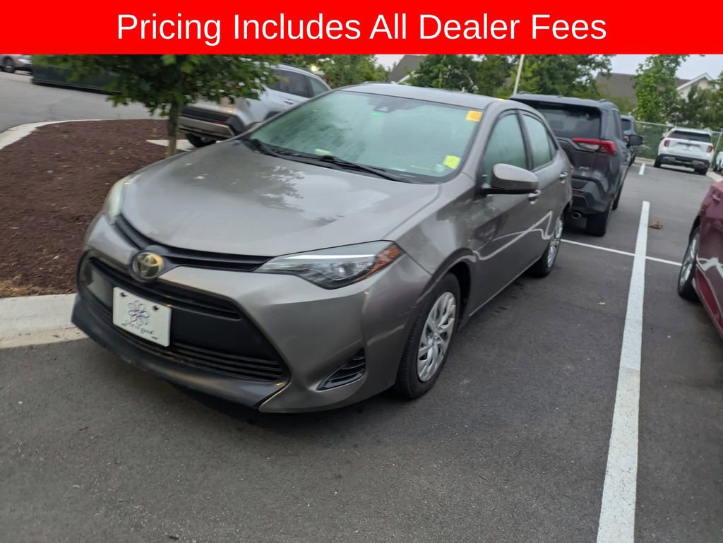 Used 2017 Toyota Corolla LE FWD image 4