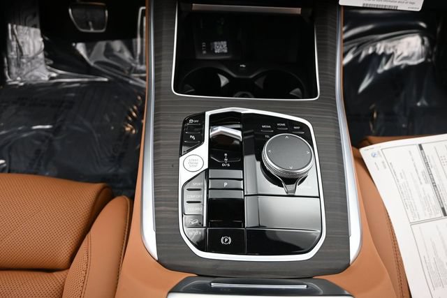New 2026 BMW X5 xDrive40i w/ M Sport Package AWD/4WD image 16