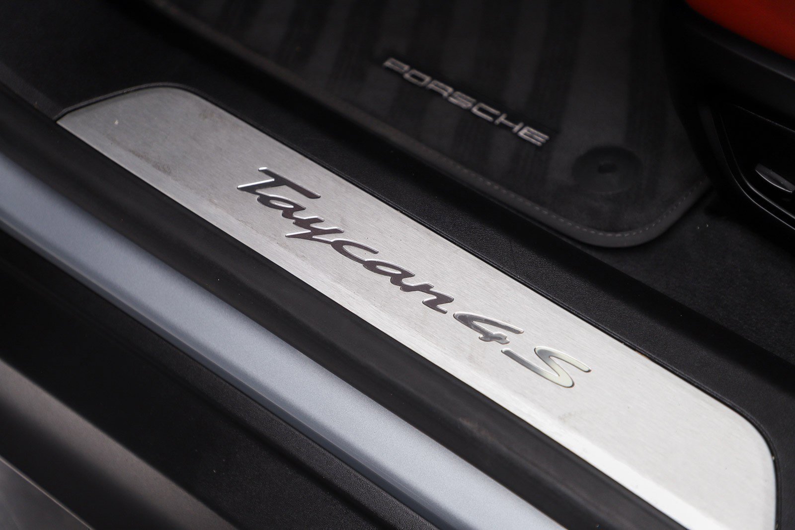 Used 2020 Porsche Taycan 4S AWD/4WD image 29