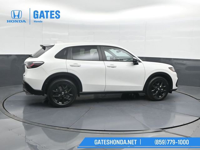 Certified 2025 Honda HR-V Sport image 3