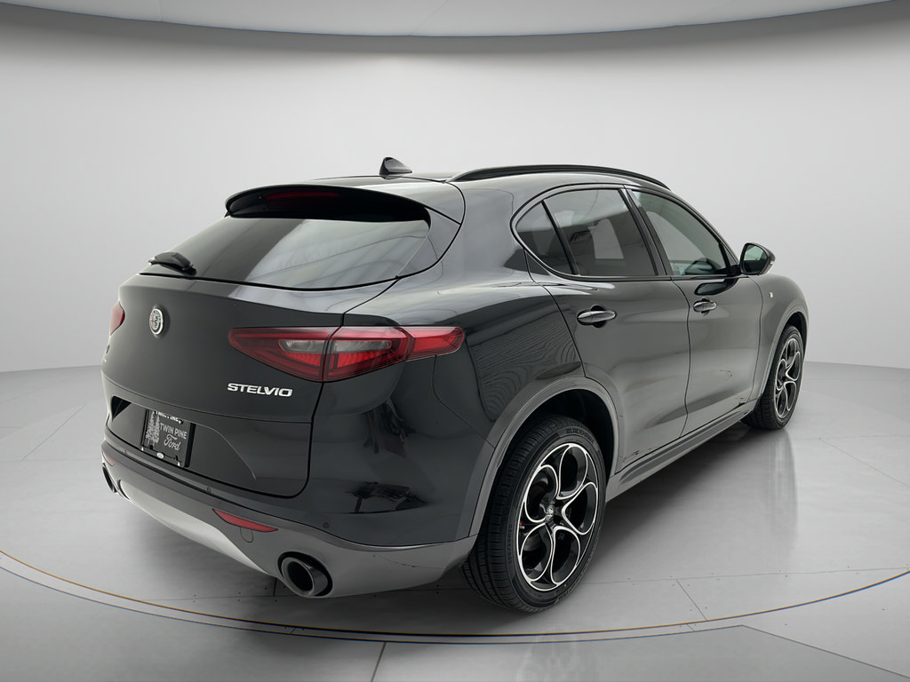 Used 2023 Alfa Romeo Stelvio Ti w/ Active Assist Plus Package AWD/4WD image 3