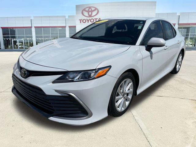 Used 2023 Toyota Camry LE FWD image 7