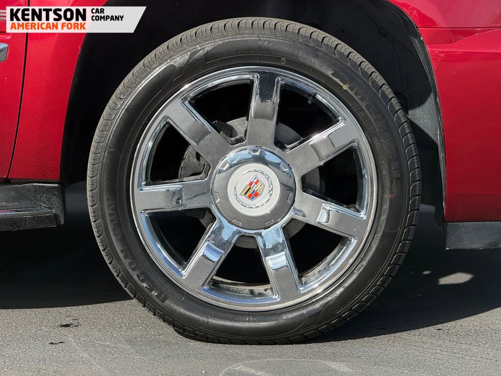 Used 2014 Cadillac Escalade Luxury image 17