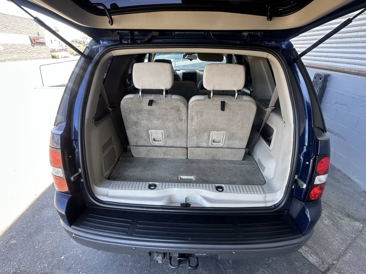 Used 2006 Ford Explorer XLT RWD image 13
