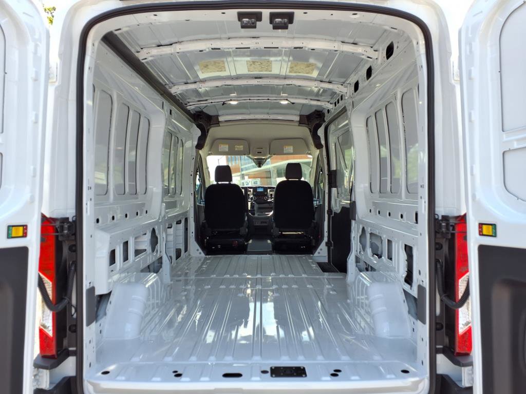 New 2025 Ford Transit 250 148 Medium Roof image 6