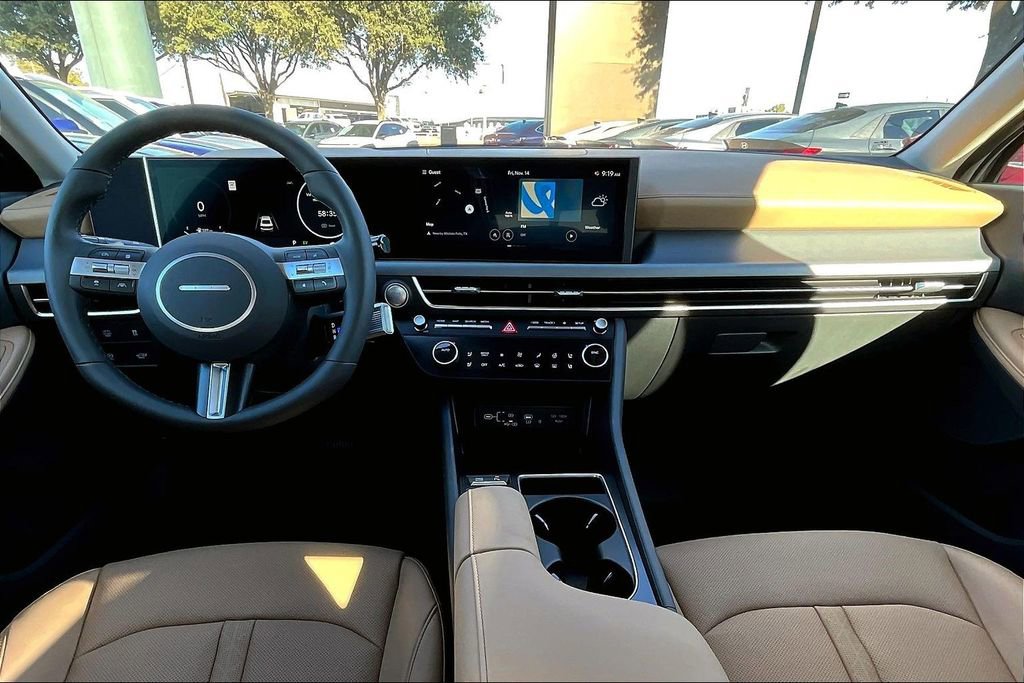 New 2025 Hyundai Sonata Limited image 9