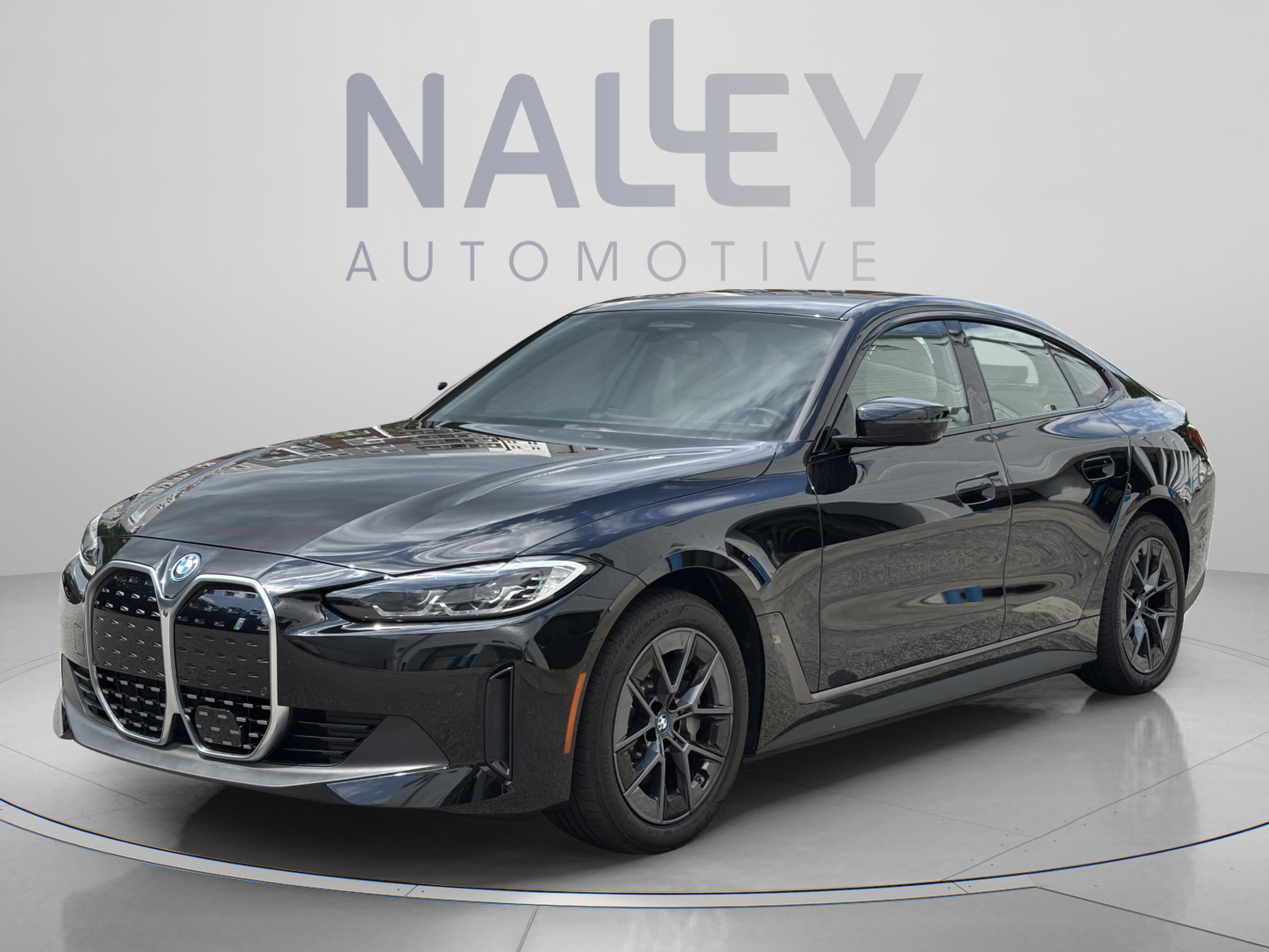Used 2023 BMW i4 eDrive35 RWD image 2