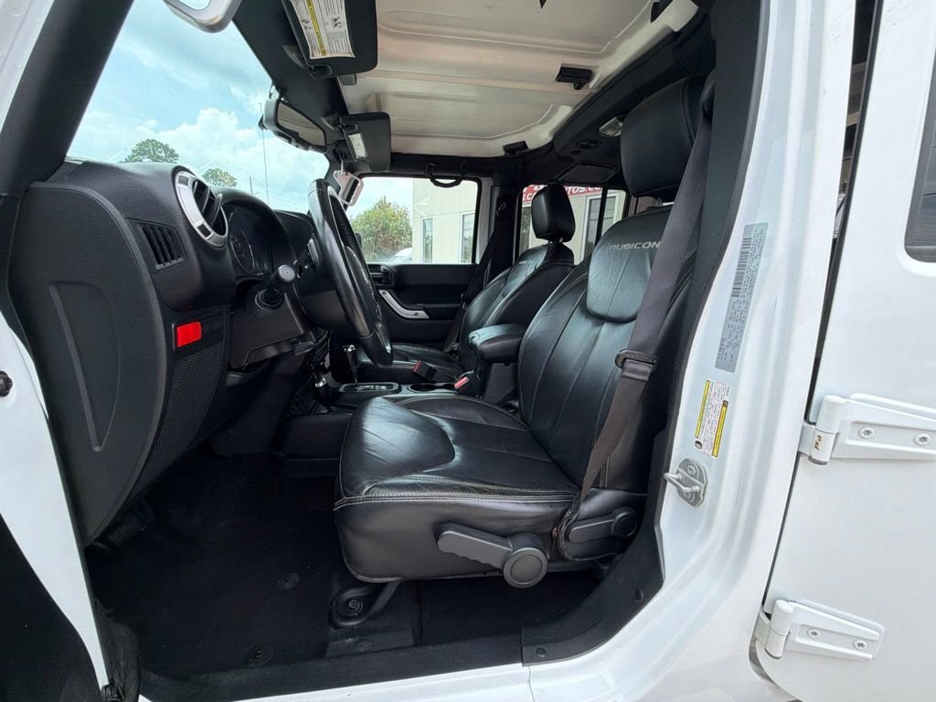Used 2017 Jeep Wrangler Unlimited Rubicon AWD/4WD image 45