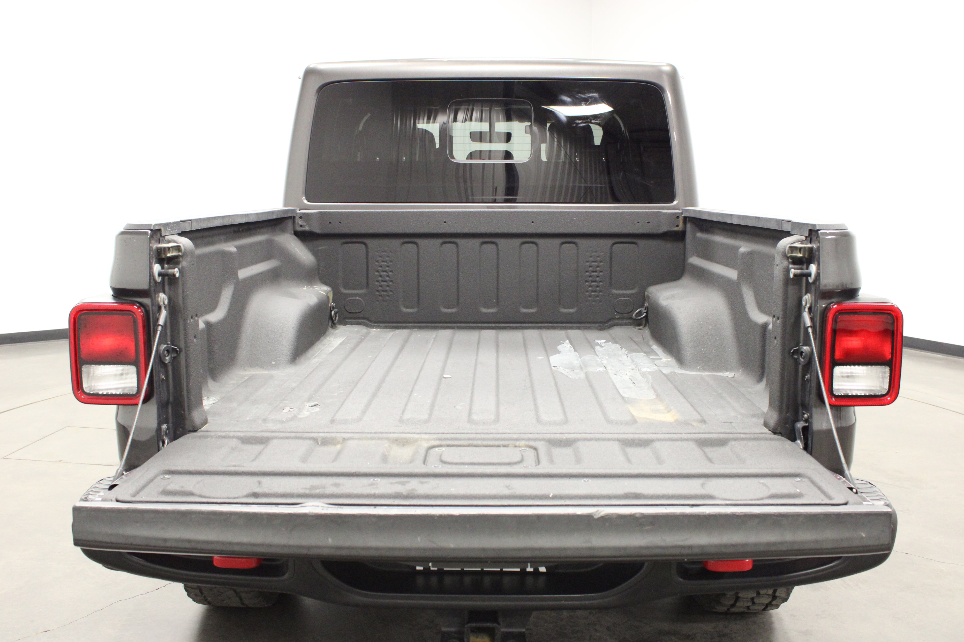 Used 2022 Jeep Gladiator Rubicon w/ Trailer Tow Package image 13