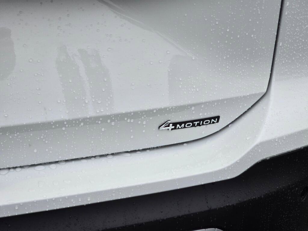 New 2026 Volkswagen Tiguan SE AWD/4WD image 14
