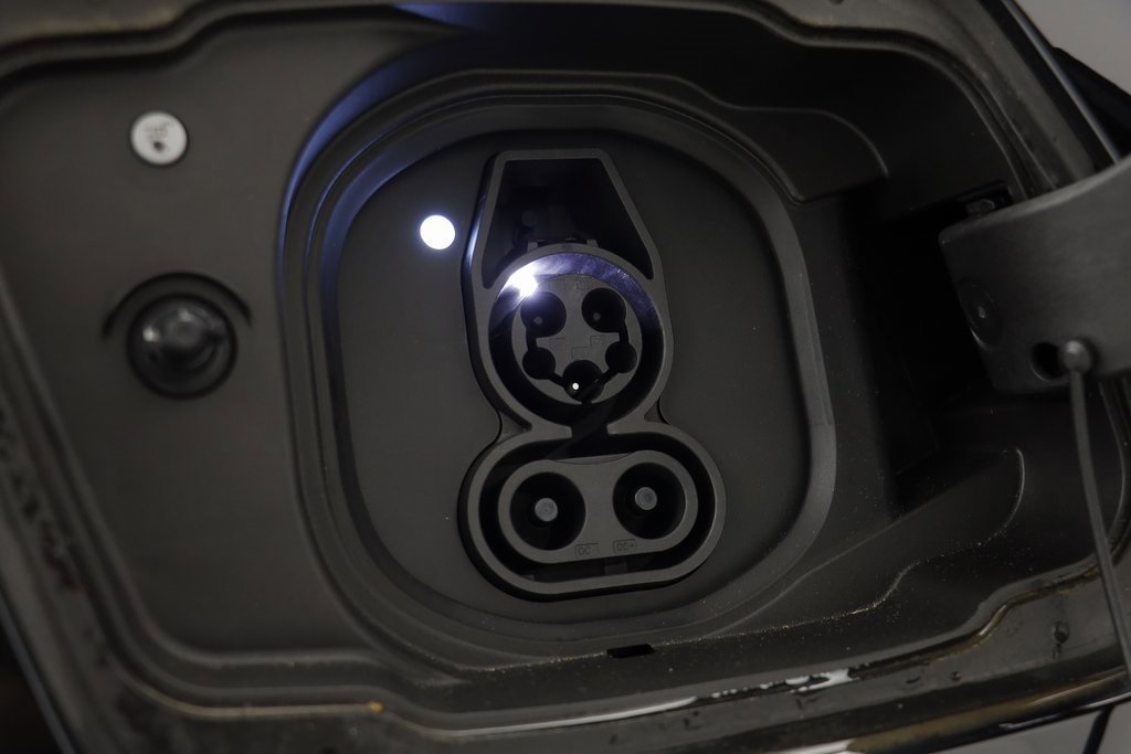 New 2025 BMW i5 xDrive40 w/ Premium Package image 4