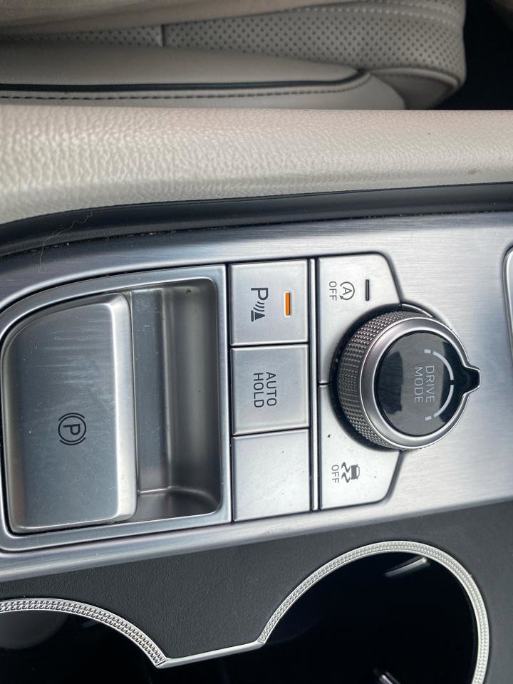 Used 2020 Genesis G70 2.0T w/ Elite Package image 15