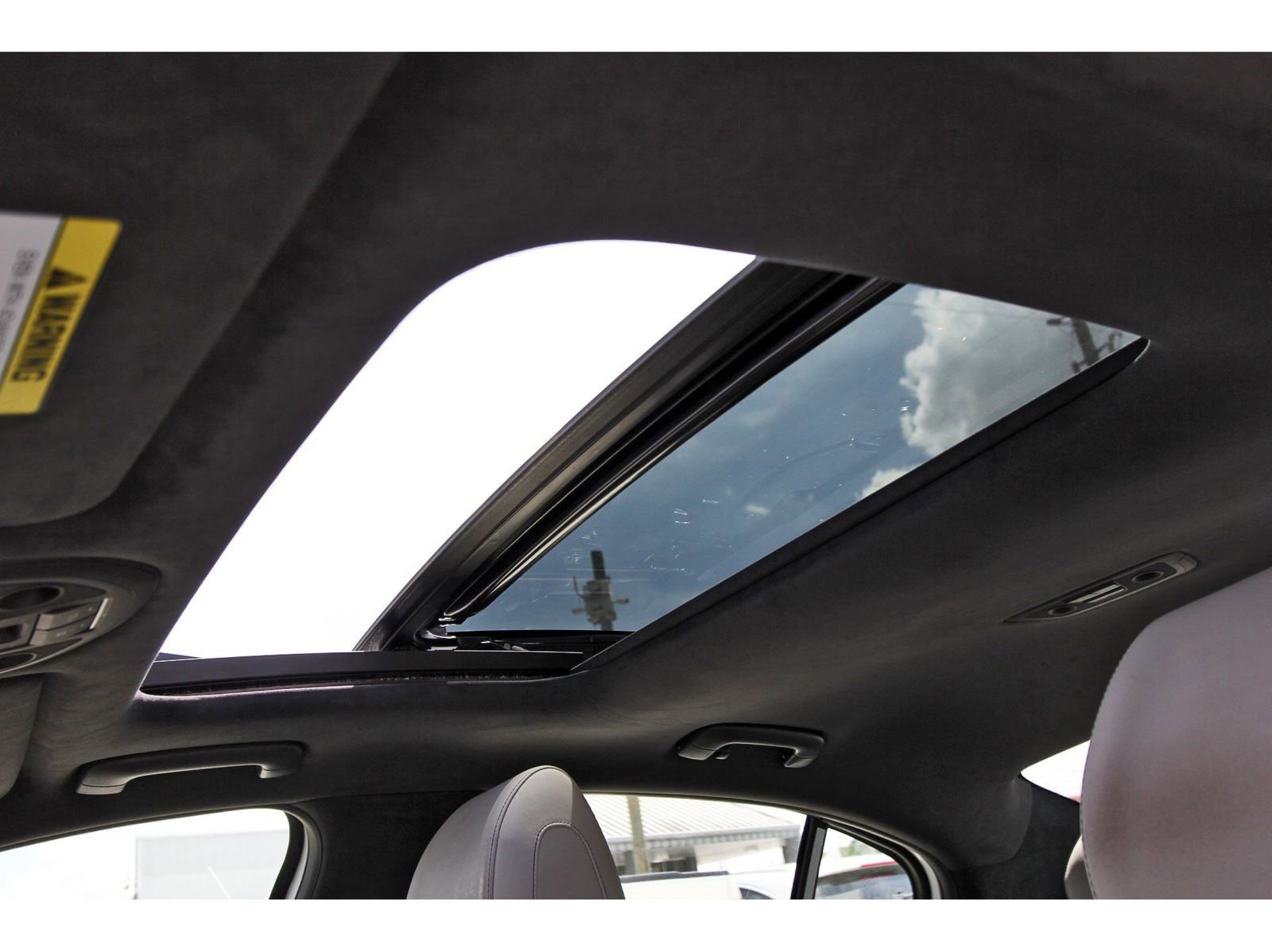 Used 2023 Genesis G70 3.3T w/ Sport Prestige Package image 28