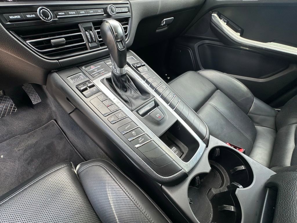 Certified 2019 Porsche Macan S image 29