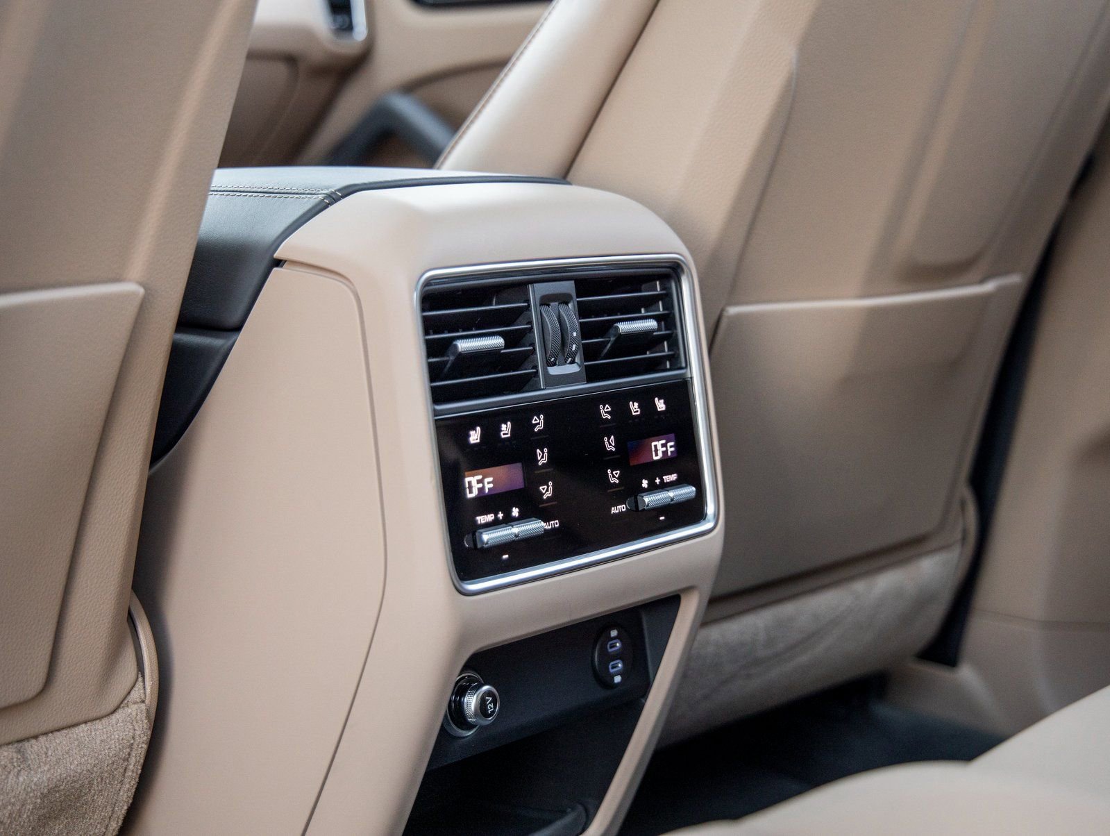 Certified 2023 Porsche Cayenne Turbo image 37