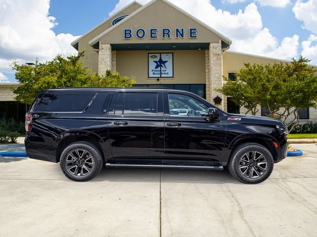 Used 2022 Chevrolet Suburban Z71 w/ Luxury Package AWD/4WD image 6