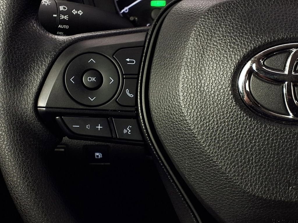 Used 2024 Toyota Corolla LE image 18