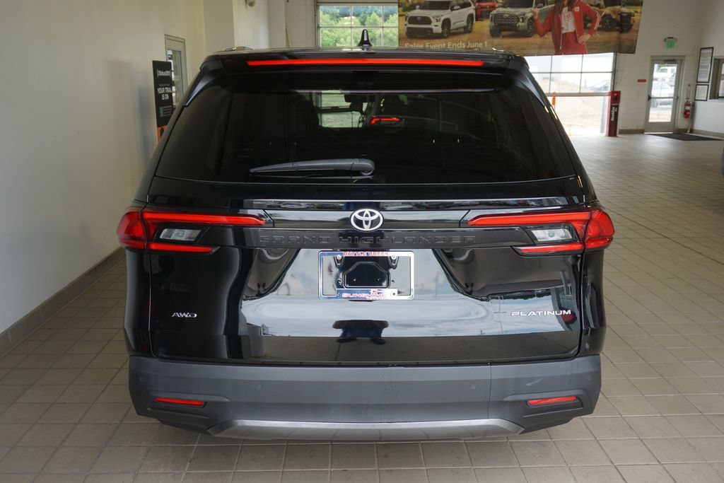Used 2024 Toyota Grand Highlander AWD image 19
