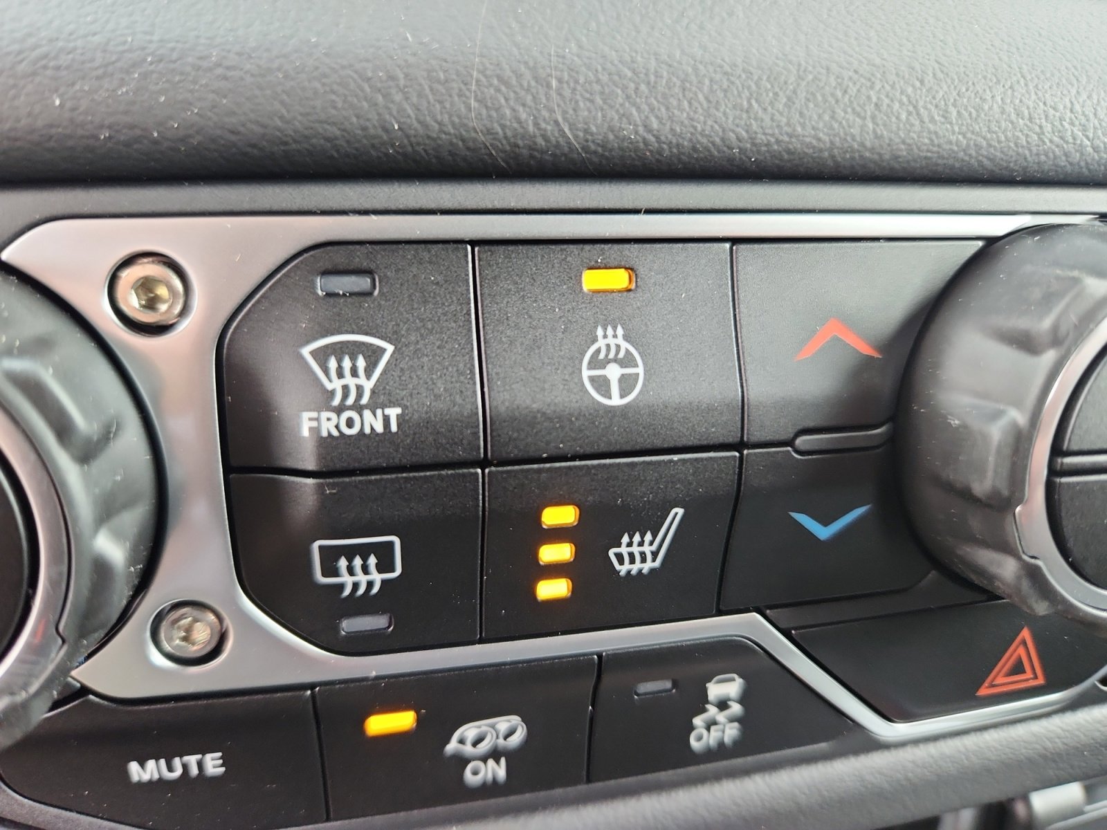 New 2025 Jeep Wrangler Unlimited Rubicon 392 image 34