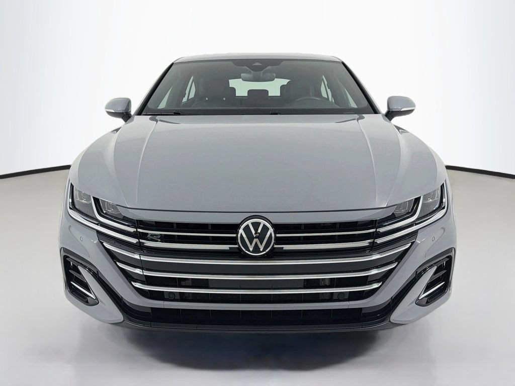 Used 2023 Volkswagen Arteon SE FWD image 2