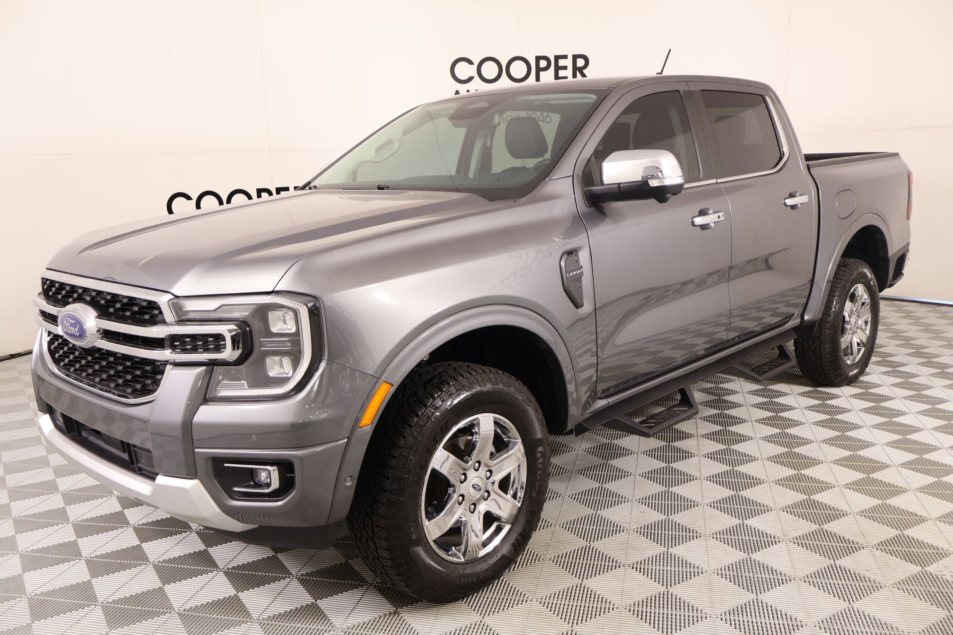 Used 2024 Ford Ranger Lariat w/ Trailer Tow Package RWD image 11