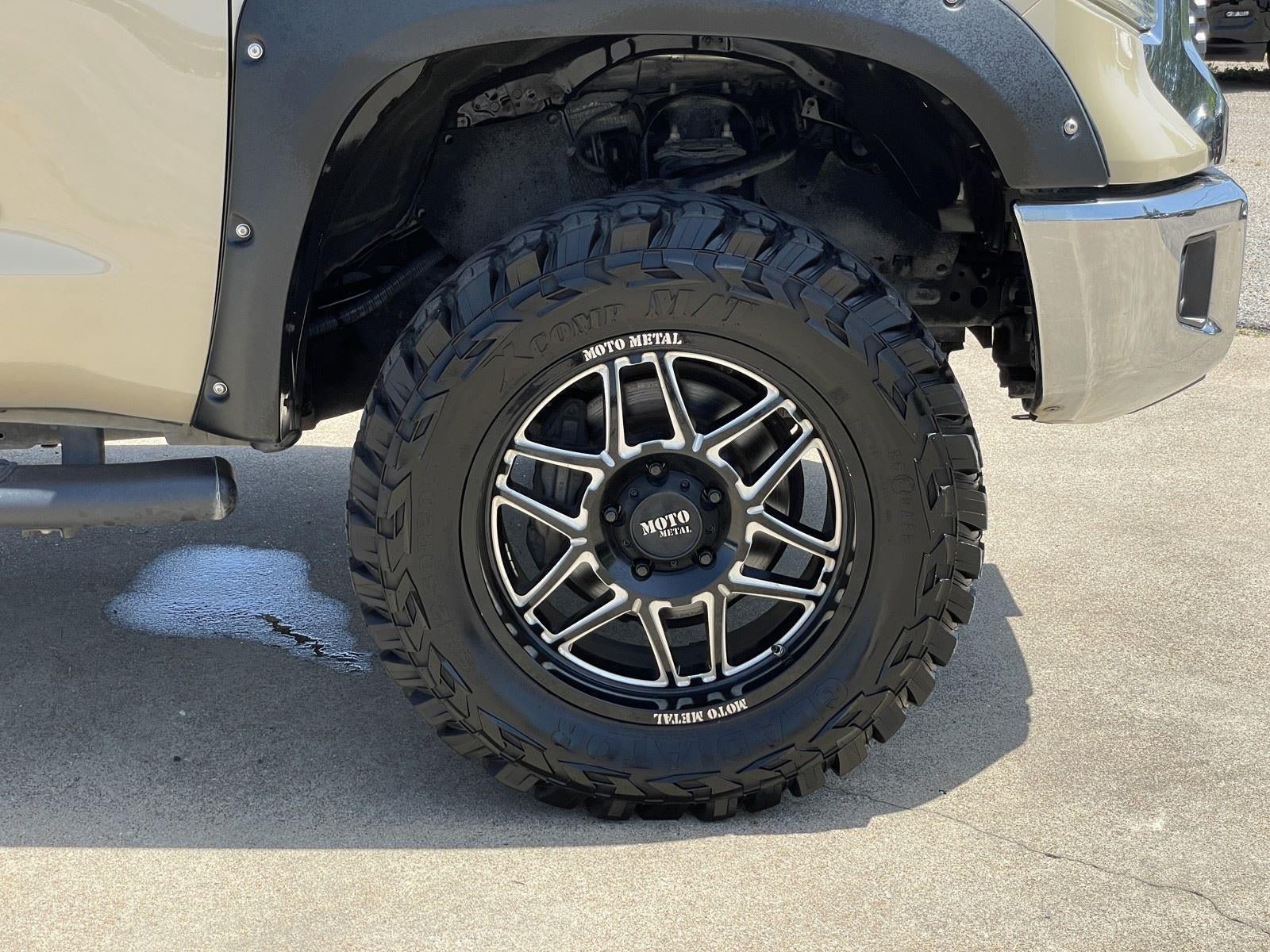 Used 2020 Toyota Tundra SR5 w/ SR5 Upgrade Package AWD/4WD image 53