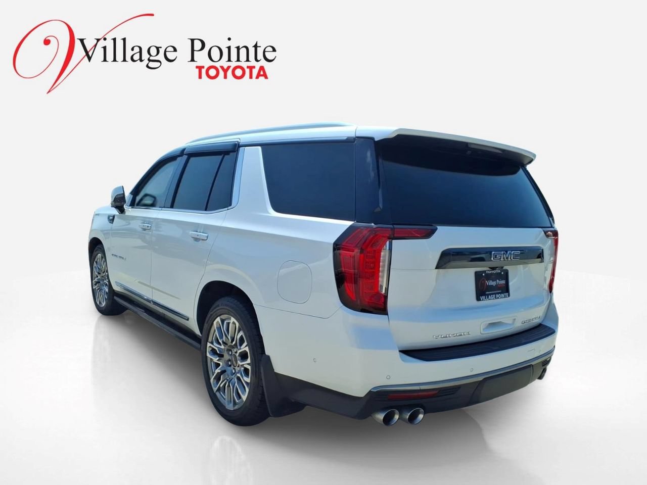Used 2023 GMC Yukon Denali Ultimate AWD/4WD image 2