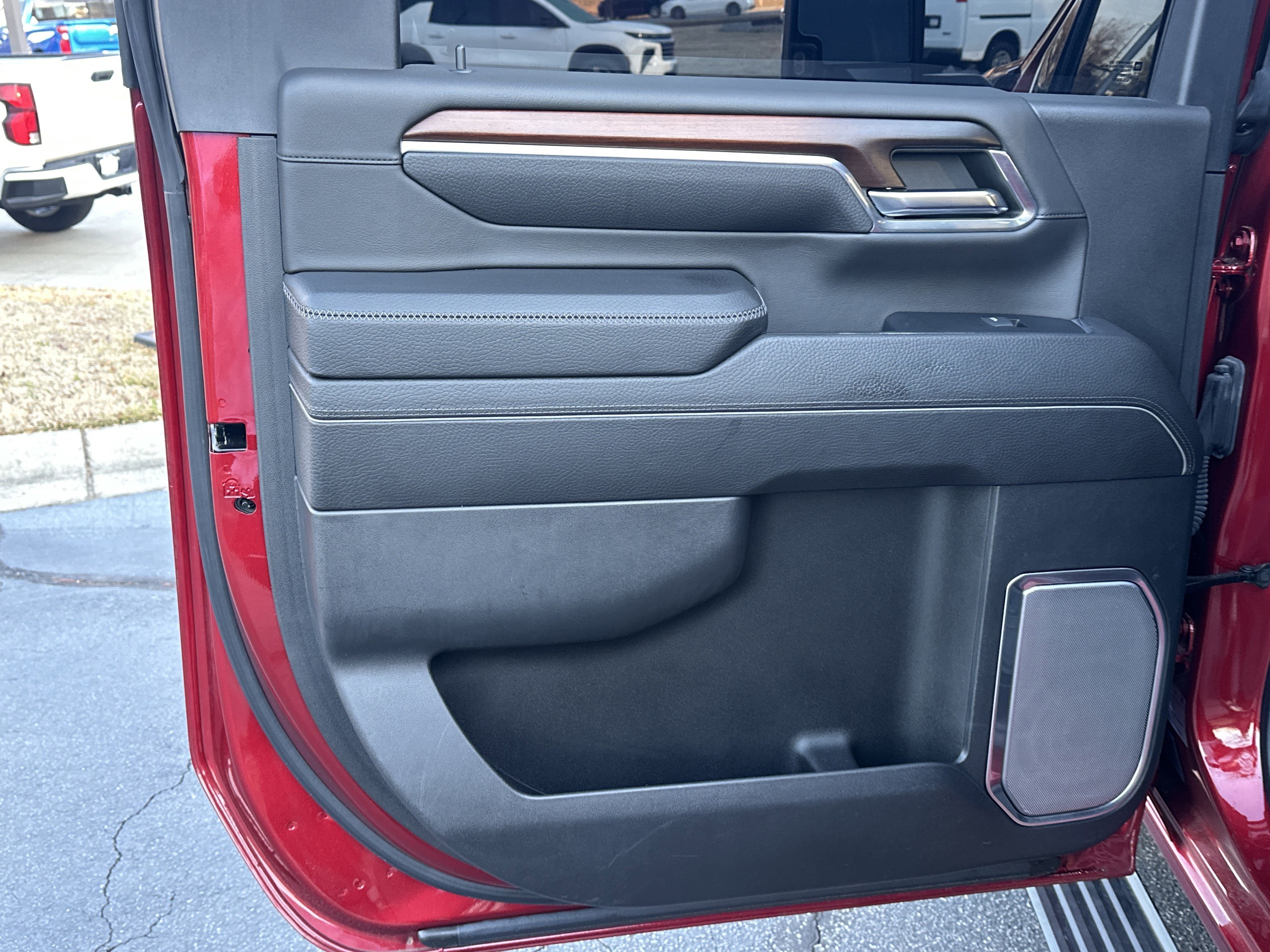 Used 2024 GMC Sierra 2500 Denali w/ Technology Package image 25