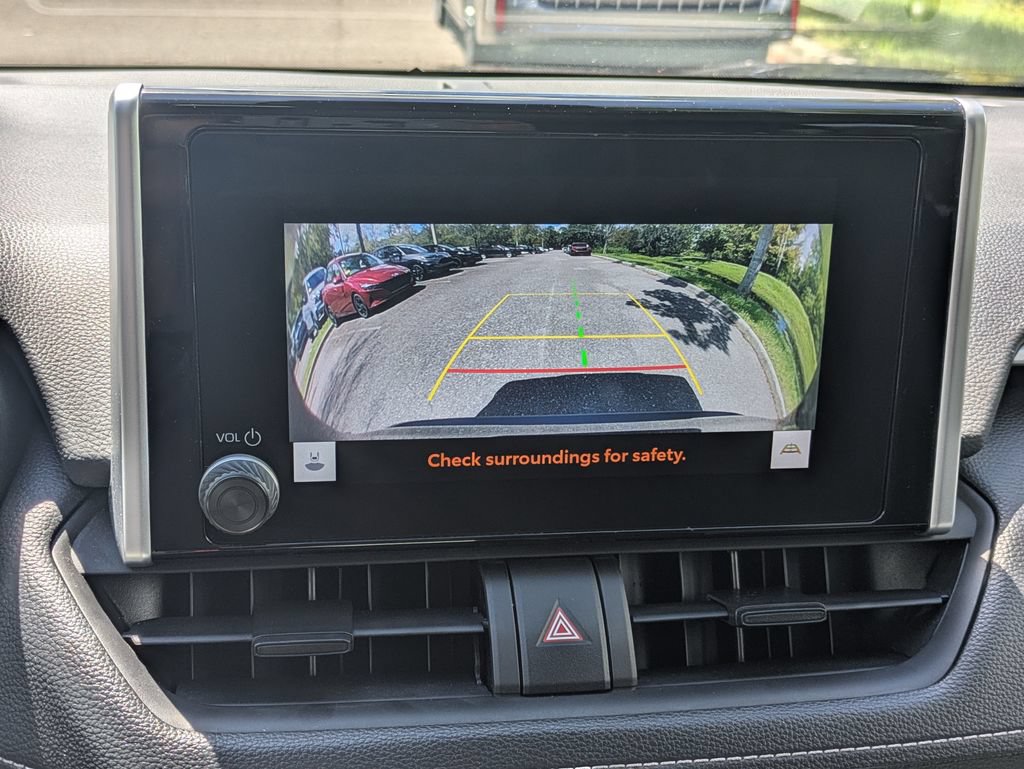 Used 2025 Toyota RAV4 XLE FWD image 20