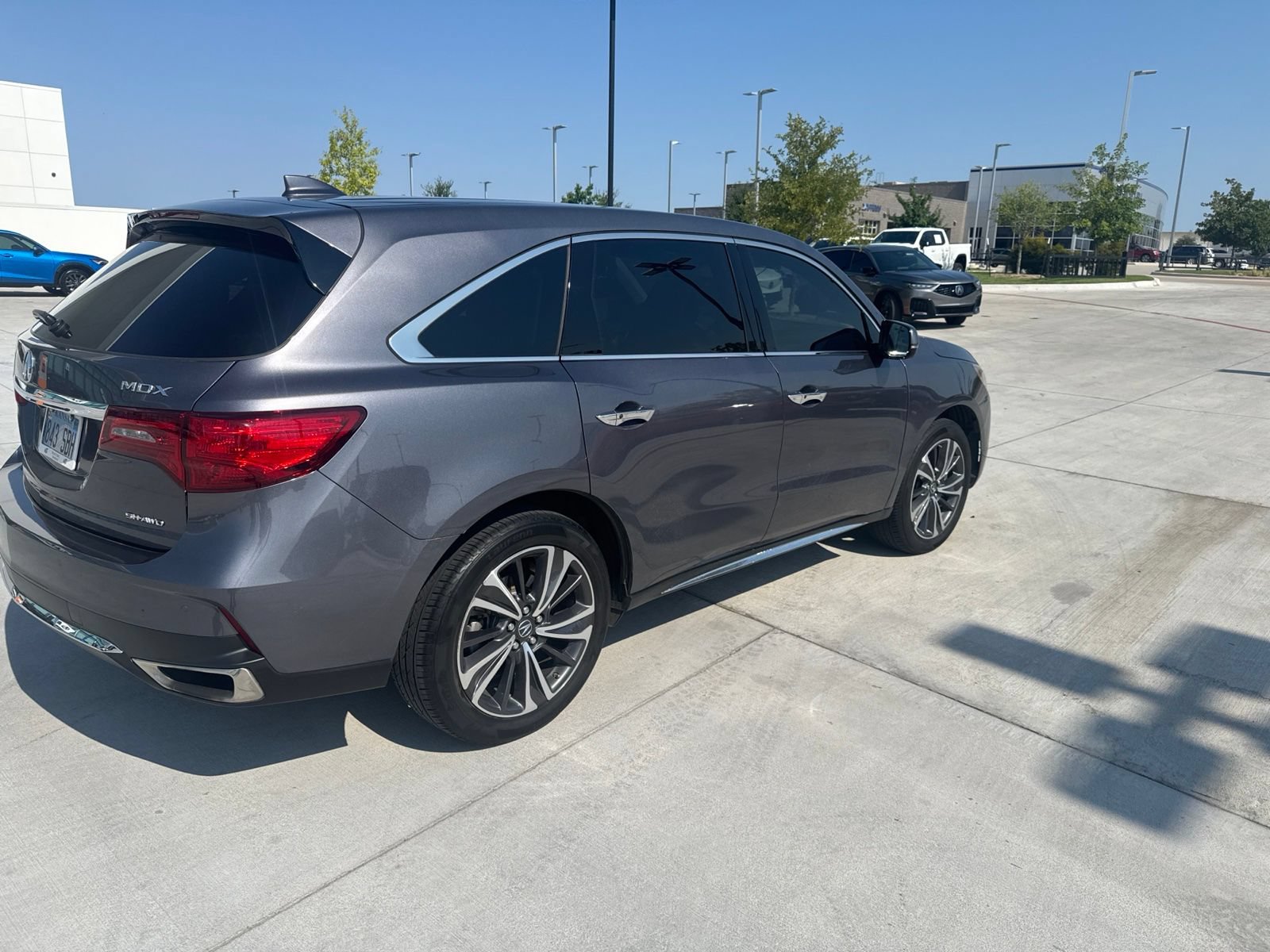 Used 2020 Acura MDX SH-AWD w/ Technology Package image 3