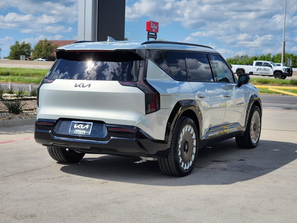 New 2026 Kia EV9 Land w/ Nightfall Edition Package AWD/4WD image 3