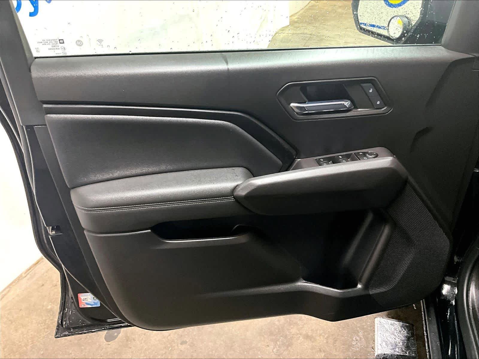 Used 2023 Chevrolet Colorado LT w/ LT Convenience Package AWD/4WD image 9